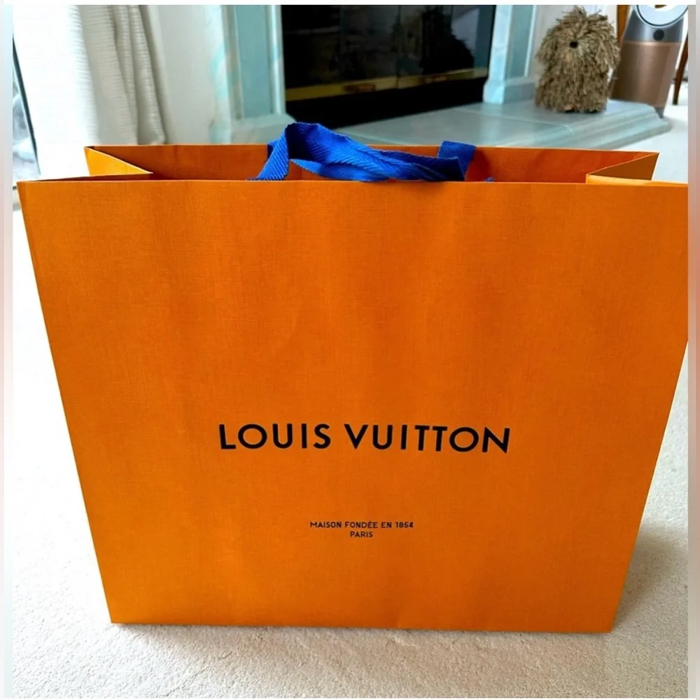 Authentic Louis Vuitton Paper Bag- 3pcs. - Picture 4 of 8